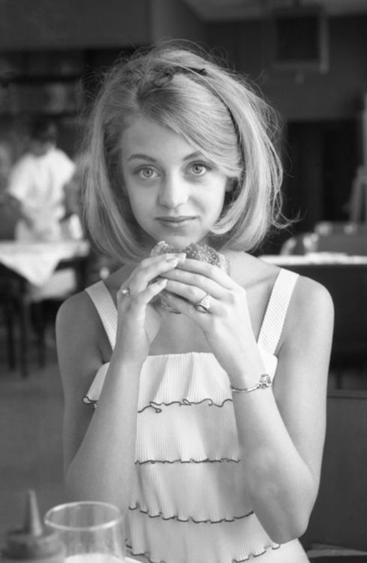 Goldie Hawn1