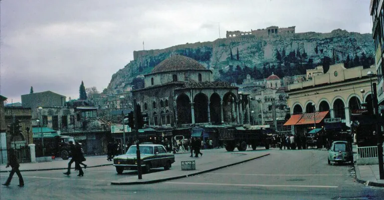Η Ελλάδα στην δεκαετία του '60, σήμερα παραμένει κρυφή κατοικία των Θεών