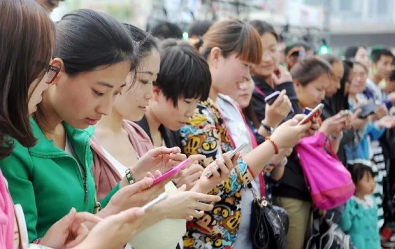 Ταινίες πρώτης προβολής θα απολαμβάνουν από το κινητό τους οι Κινέζοι