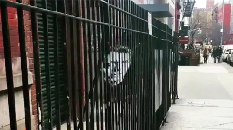 Ένα ιδιαίτερο street art σχέδιο για τον David Bowie στην Νέα Υόρκη...