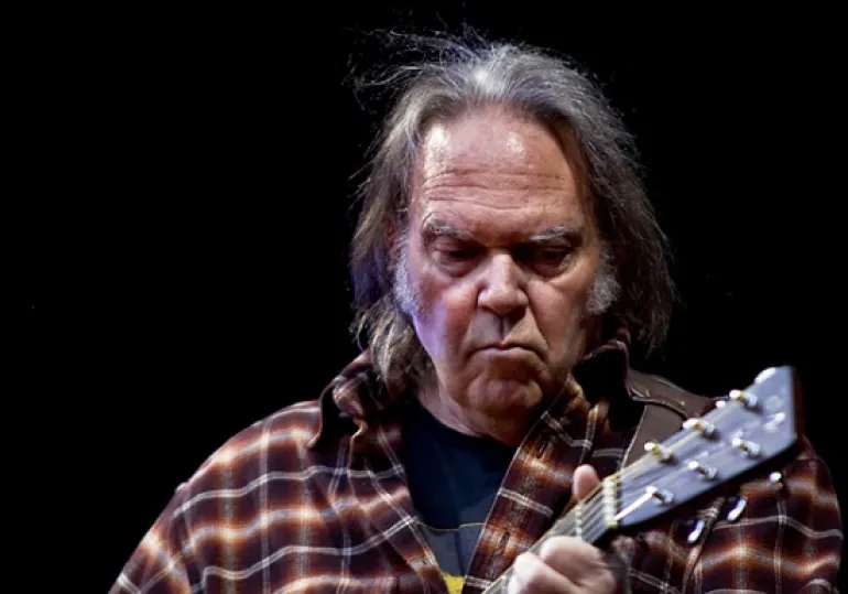 Ποιοι ήταν οι πρώτοι δίσκοι που αγόρασε ο Neil Young