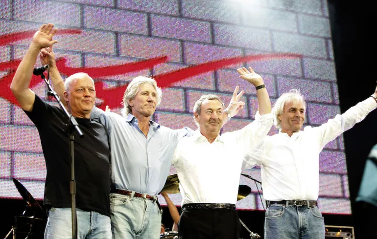 Πιθανότητες να παίξουν μαζί οι Pink Floyd στο Glastonbury