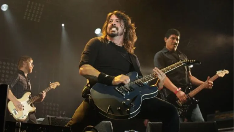 Η δύναμη του ροκ, οι Foo Fighters στο Glastonbury