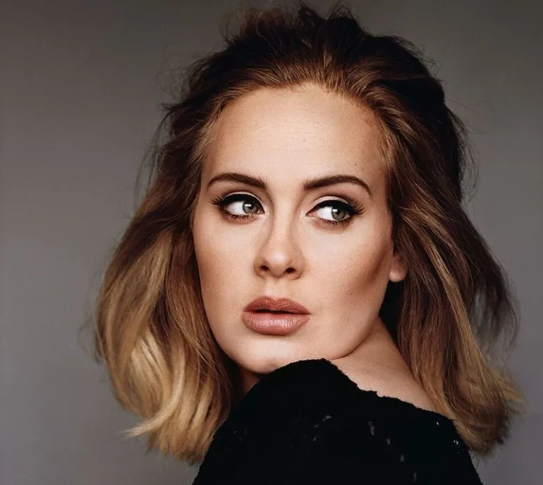 Ποια είναι πραγματικά η Adele