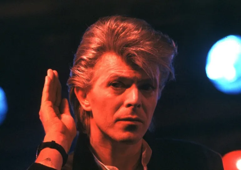 10+1 τραγούδια του David Bowie από άλλους (με εκπλήξεις)