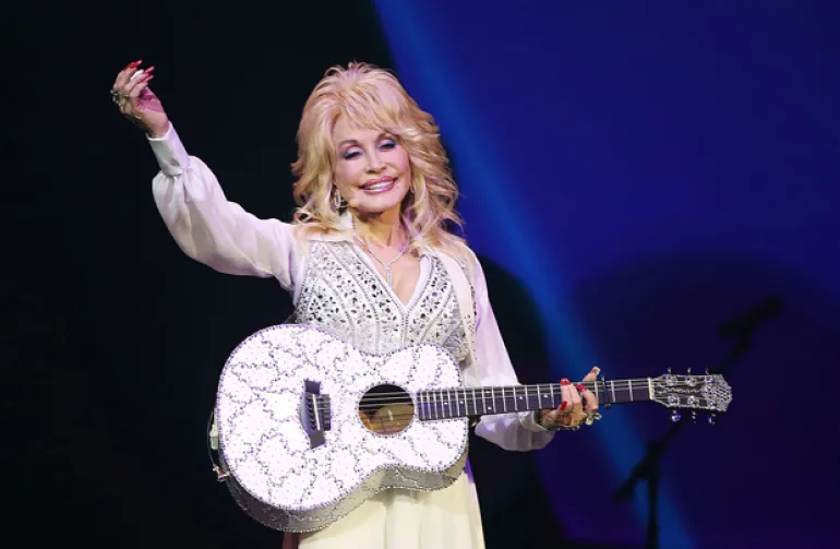 Πόσο ροκ είναι η Dolly Parton...;