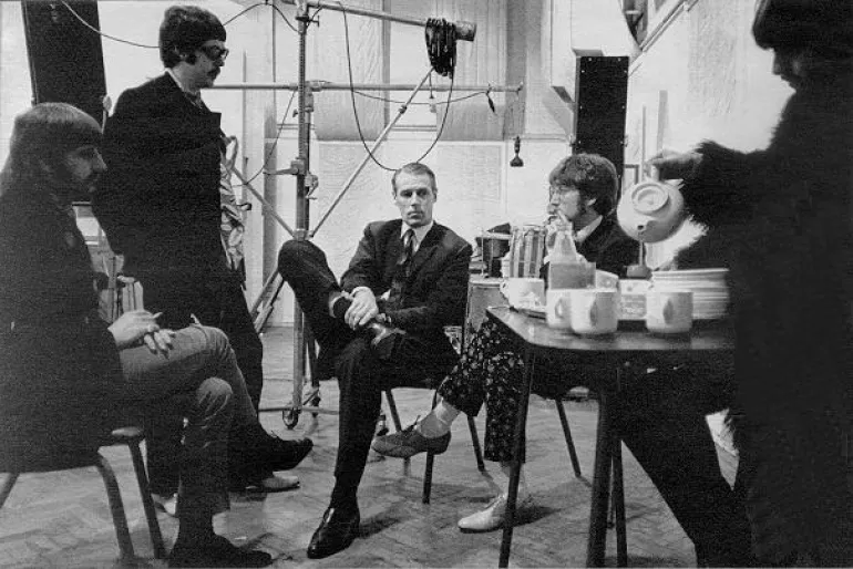 Ο George Martin μετέφερε την αγάπη του για την κλασική μουσική στους Beatles