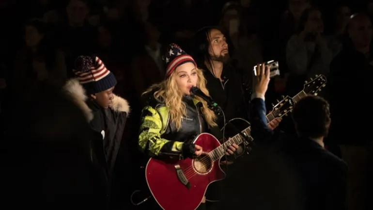 Madonna υπαίθρια εμφάνιση σε Νέα Υόρκη για την Hillary