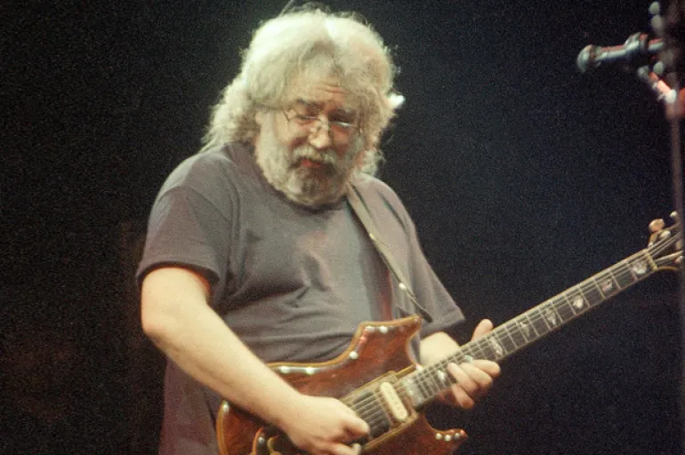 Η κιθάρα Wolf του Jerry Garcia θα πουληθεί 1 εκατ. δολάρια
