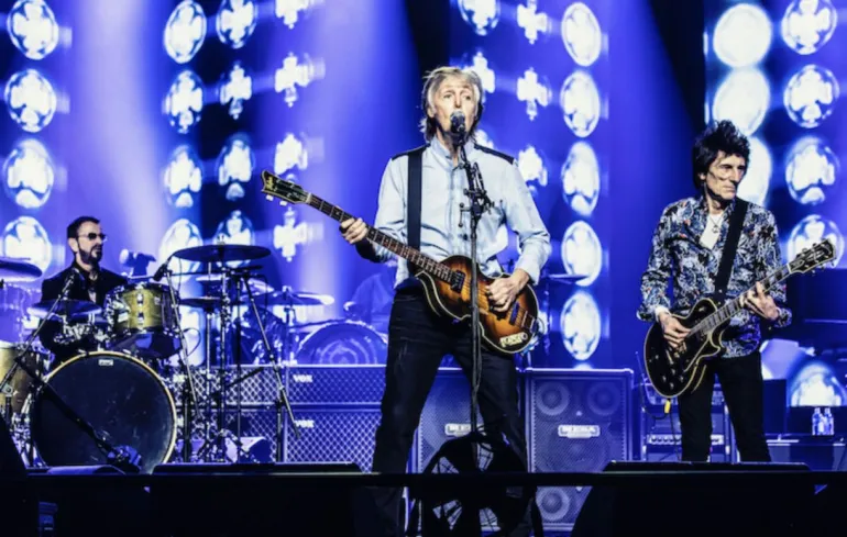 Paul McCartney, Ringo Starr και Ronnie Wood στο Get Back χθες το βράδυ στο Λονδίνο! 