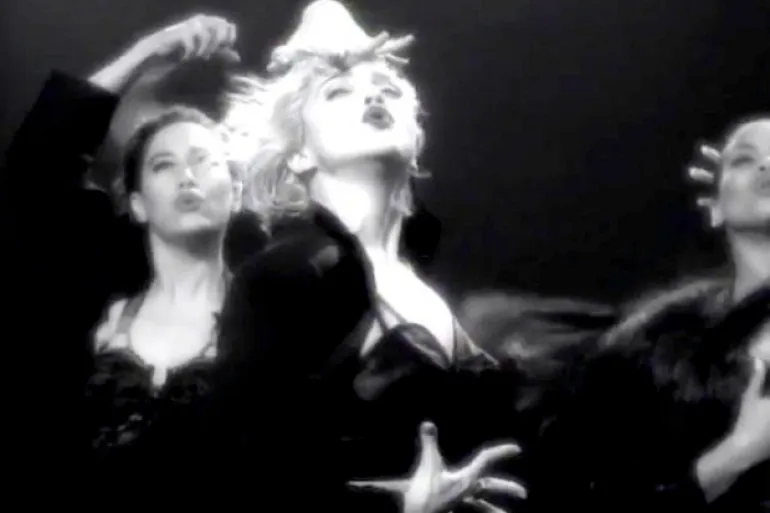 Madonna κατηγορείτε για παράνομη χρήση σάμπλινγκ στο Vogue