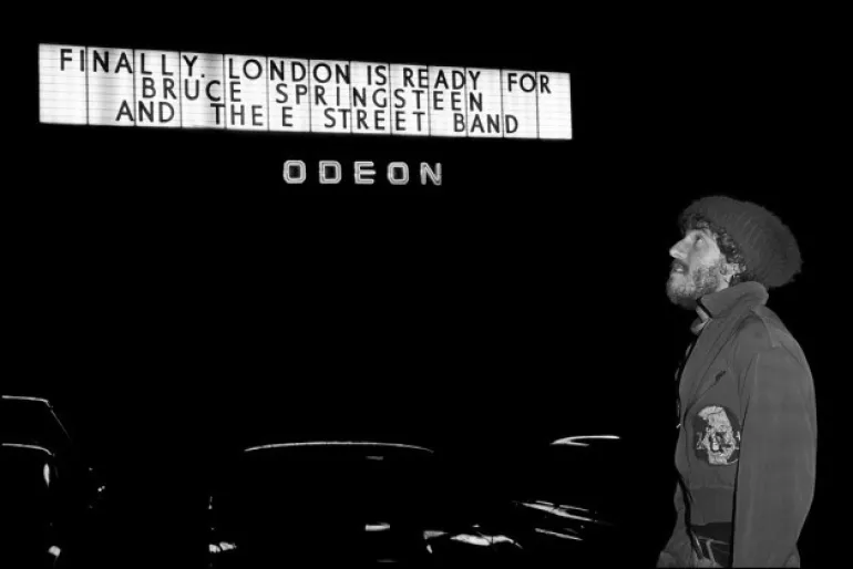18 Νοεμβρίου 1975 για πρώτη φορά στην Αγγλία ο Bruce Springsteen