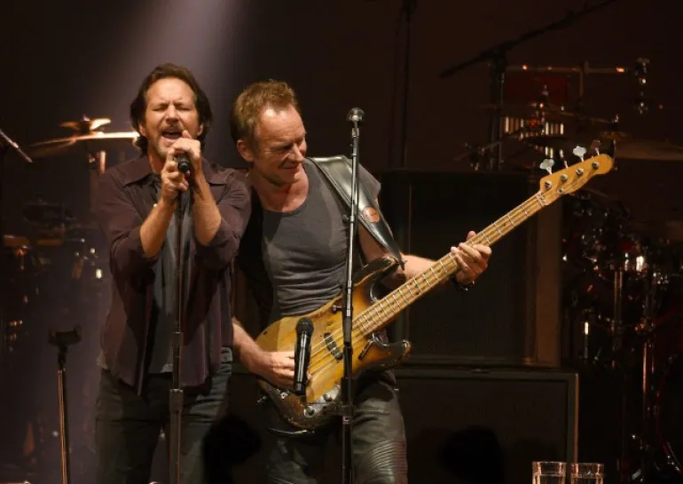 Red Rain, Peter Gabriel and Eddie Vedder & με Sting