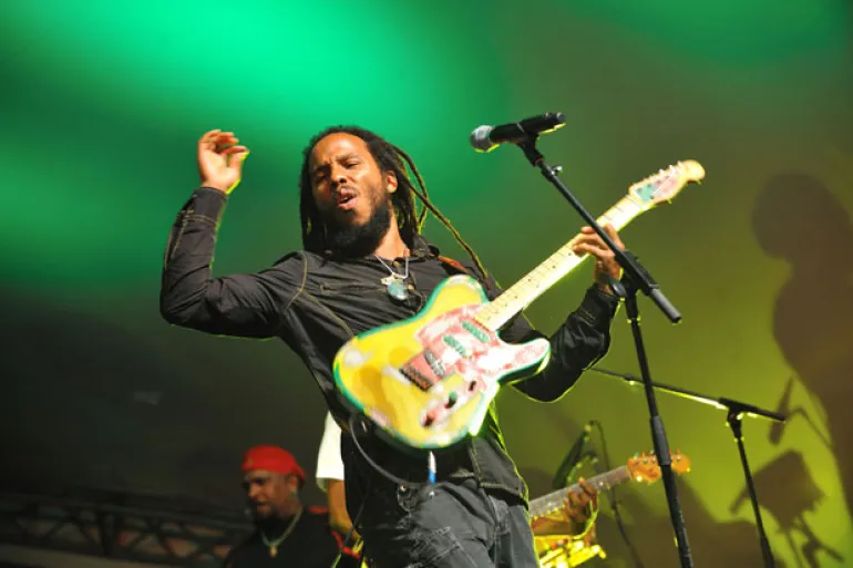 Ziggy Marley - made in Jamaica και γεμάτο από ρέγγε φυσικά...