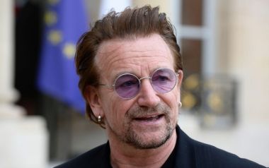 Ο Bono γιορτάζει τα 60α γενέθλιά του με μια λίστα 60 τραγουδιών