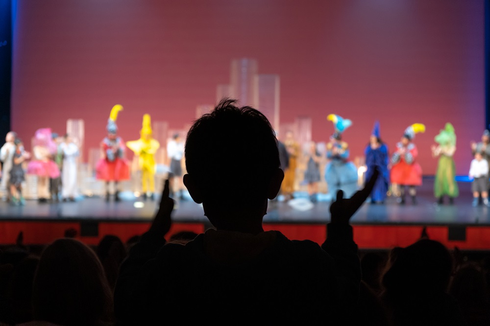 pagkosmia imera amea oi draseis tis alpha bank gia prosvasimotita ston politismo 3