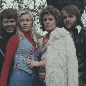 Χαρά και αθωότητα, αυτό φέρνουν τα τραγούδια των Abba γι' αυτό είναι πάντα επίκαιρα