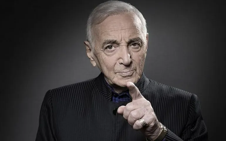 O Aznavour ήταν ο τραγουδιστής για όλες τις γενιές