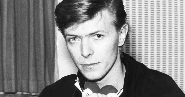 Με ποιο τραγούδι θα παρουσιάζατε τον David Bowie στα παιδιά σας;