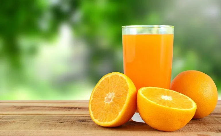Πώς να ενισχύσετε τη θρεπτική αξία στον χυμό πορτοκαλιού
