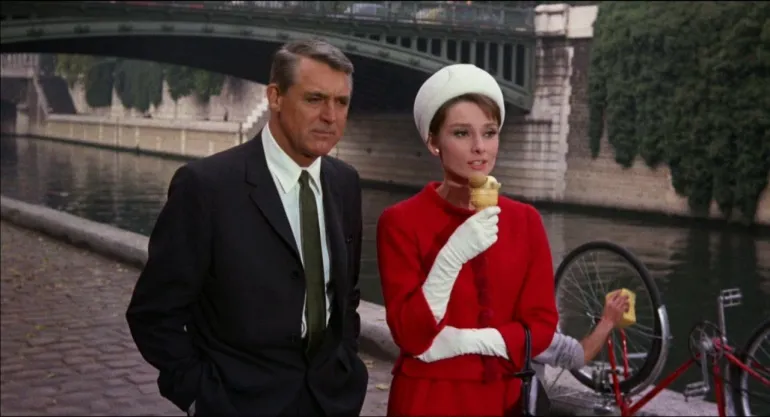 Charade: Μία όμορφη διαχρονική ταινία με τους Audrey Hepburn και Cary Grant!