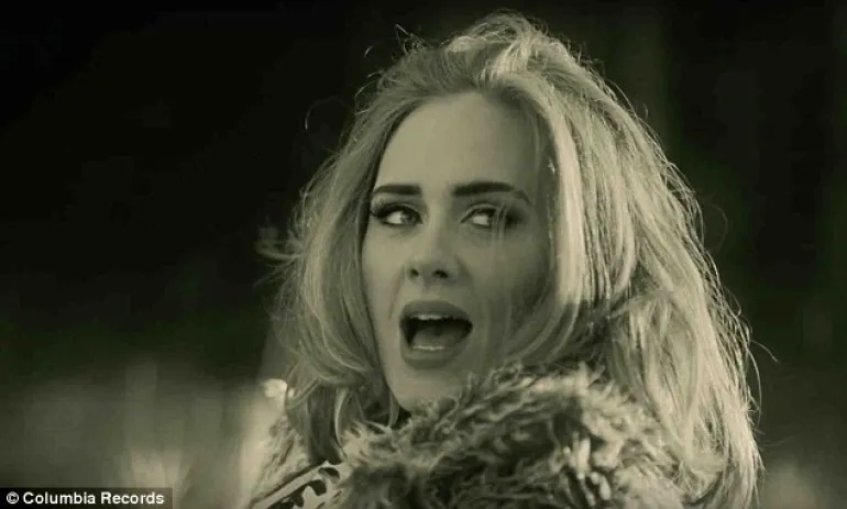 Εντυπωσιακό μοντάζ καταλήγει στο Hello της Adele