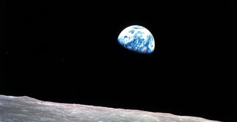 50 χρόνια πριν η Γη βγάζει Selfie: Η ιστορική φωτογραφία από το Διάστημα το 1968