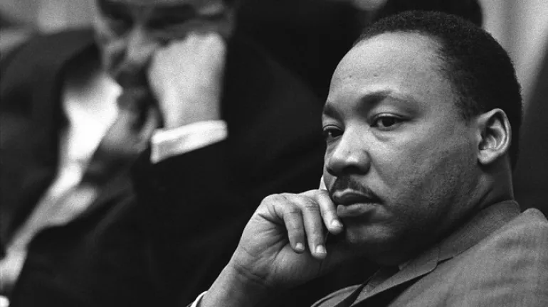 Martin Luther King: Στο τέλος δεν θα θυμόμαστε τα λόγια των εχθρών μας, αλλά τη σιωπή των φίλων μας....