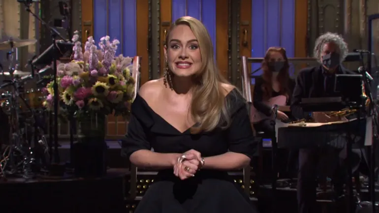 'Γλυκούλα' η Adele επιστρέφει στο SNL 12 χρόνια μετά την πρώτη της εμφάνιση εκεί