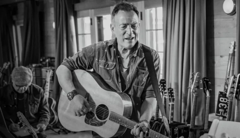 Θα σας άρεσε ο δίσκος του Springsteen, αν ήταν ας πούμε... του John Smith;