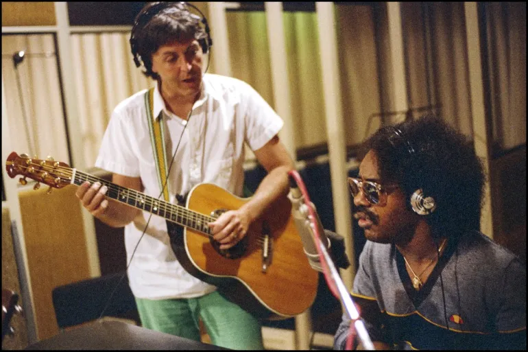 Ebony and Ivory (1982) | Paul McCartney & Stevie Wonder