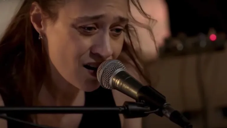 Για πρώτη φορά παρουσίαση ζωντανά τραγουδιών από το νέο άλμπουμ της Fiona Apple