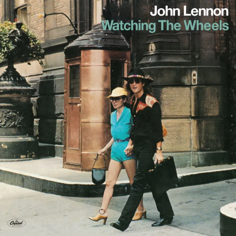 John Lennon - "Watching The Wheels" - Τι σας θυμίζει το εξώφυλλο...;