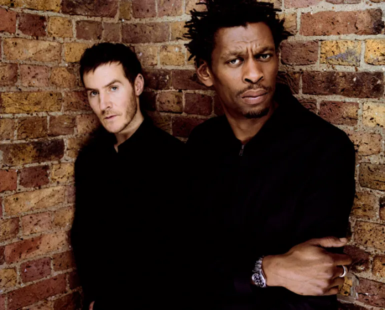 Περιοδεία και νέα τραγούδια από Massive Attack