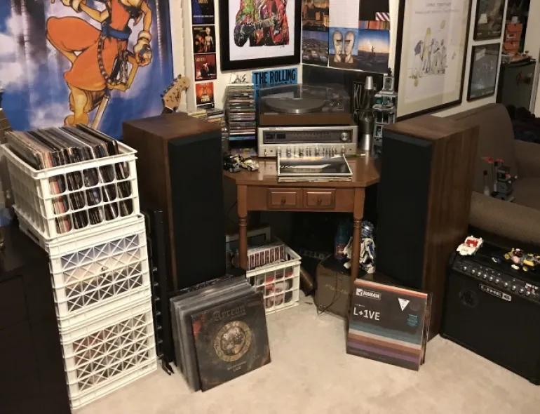 Νέα ακούσματα για ένα Κυριακάτικο πρωινό Νέα ακούσματα για ένα Κυριακάτικο πρωινό