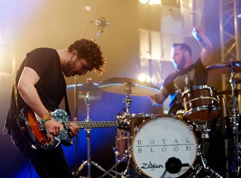 Royal Blood - Out of the Black (live)