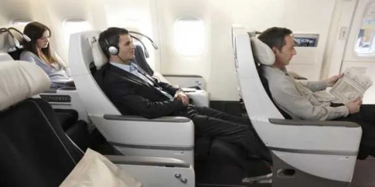 Η χειρότερη θέση στο αεροπλάνο για να κολλήσετε γρίπη