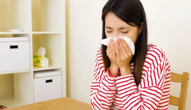 Τι να κάνετε για να μην σας πιάνουν μέσα στο σπίτι οι αλλεργίες