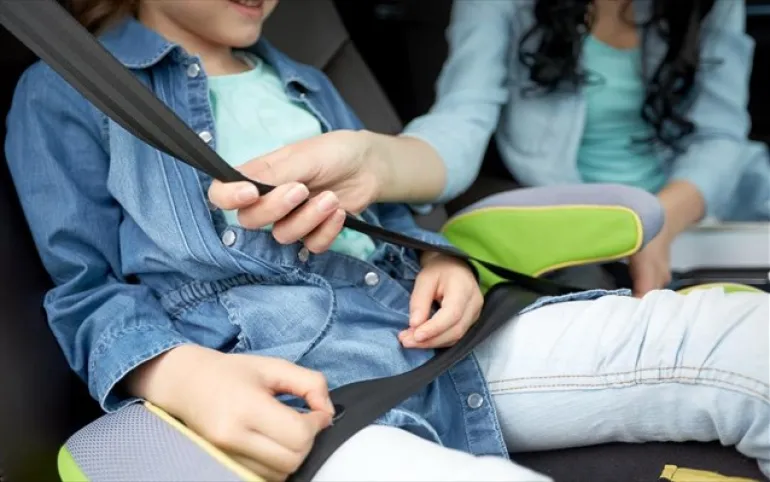 Επικίνδυνο για τα παιδιά το μπροστινό κάθισμα του αυτοκινήτου