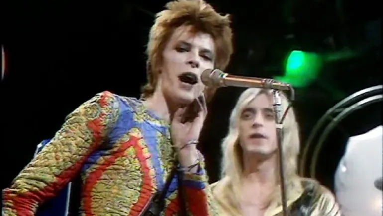 17 από τα καλύτερα Live του David Bowie... 