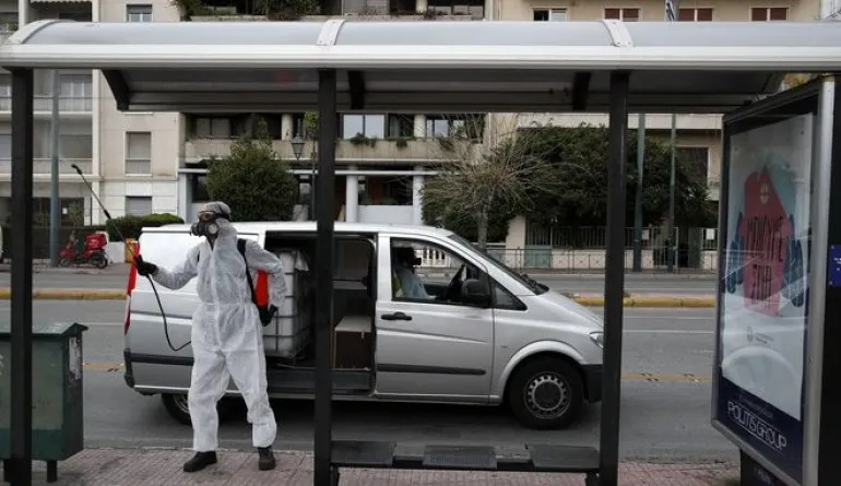 Corriere della Sera: Γιατί η Ελλάδα έχει τόσο λίγους νεκρούς και κρούσματα;
