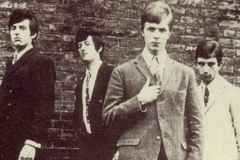 «Ερασιτέχνης και φάλτσος»: BBC για τον Ντέιβιντ Μπόουι πριν 54 χρόνια