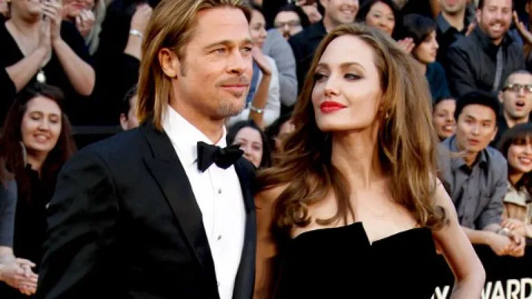 Παντρεύτηκαν Angelina Jolie-Brad Pitt