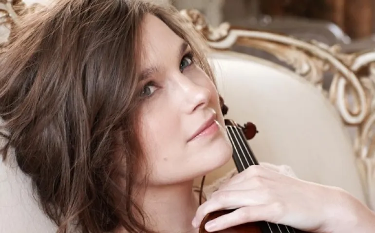Janine Jansen performs Tchaikovsky's violin concerto 