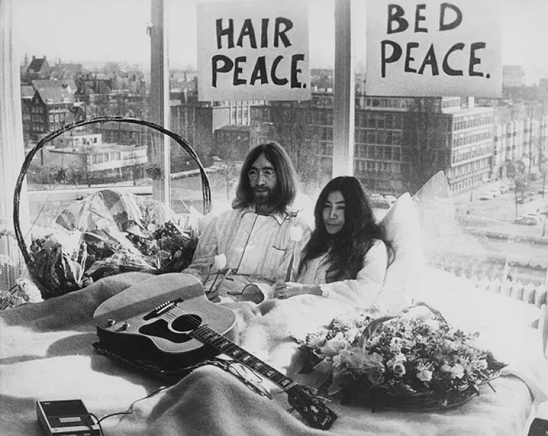 Ακυκλοφόρητο βίντεο με τον John Lennon και τη Yoko Ono να κάνουν πρόβα του «Give Peace a Chance» το 1969