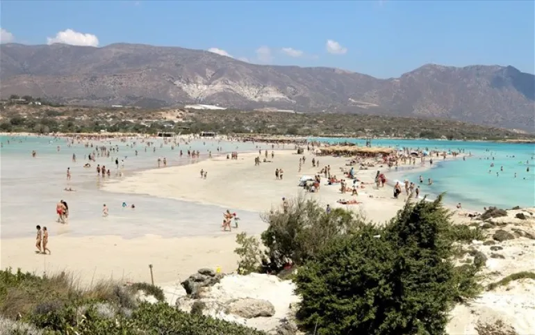 TripAdvisor: Πέντε ελληνικές παραλίες στις 20 καλύτερες της Ευρώπης