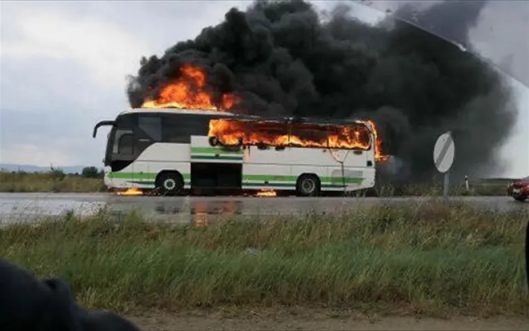 Κεραυνός χτύπησε λεωφορείο του ΚΤΕΛ Έβρου