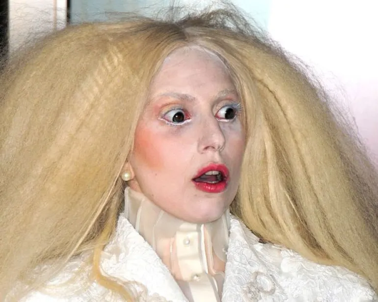 H Lady Gaga απαντά σε 73 ερωτήσεις του Vogue, θα μάθετε πολλά που δεν ξέρετε γι' αυτήν
