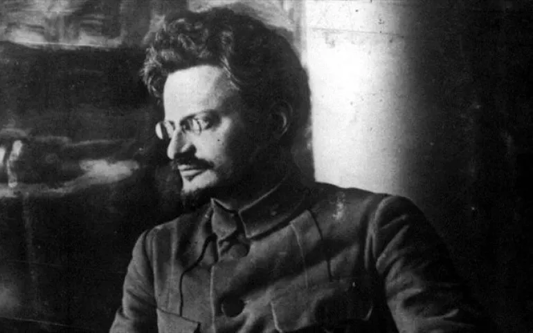 Leon Trotsky φυσιογνωμία που εξακολουθεί να διχάζει.