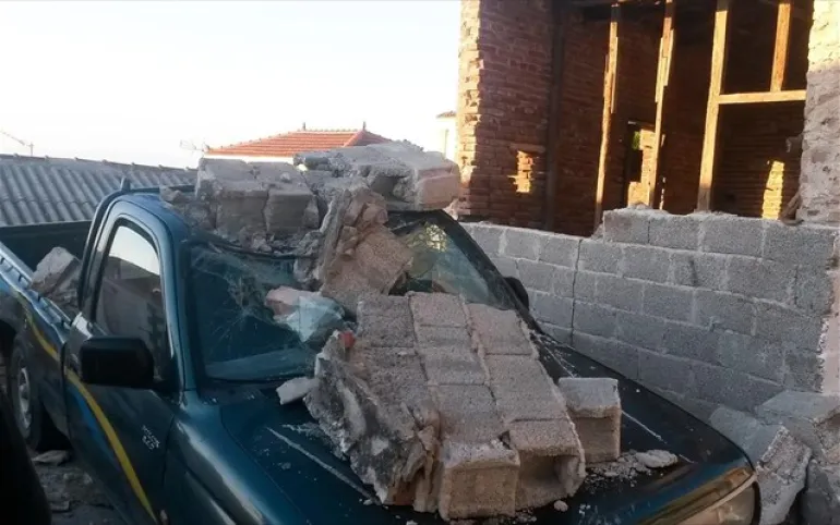 Λέσβος: Μία νεκρή από τον σεισμό - Εκκενώθηκε το χωριό Βρίσα